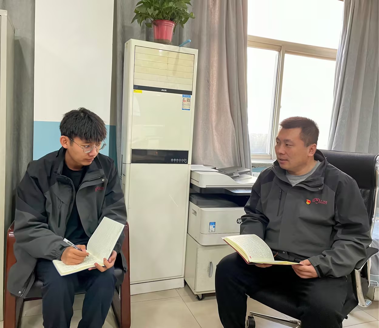 171715931374751566.jpeg 刘宝明 杨斌.jpg