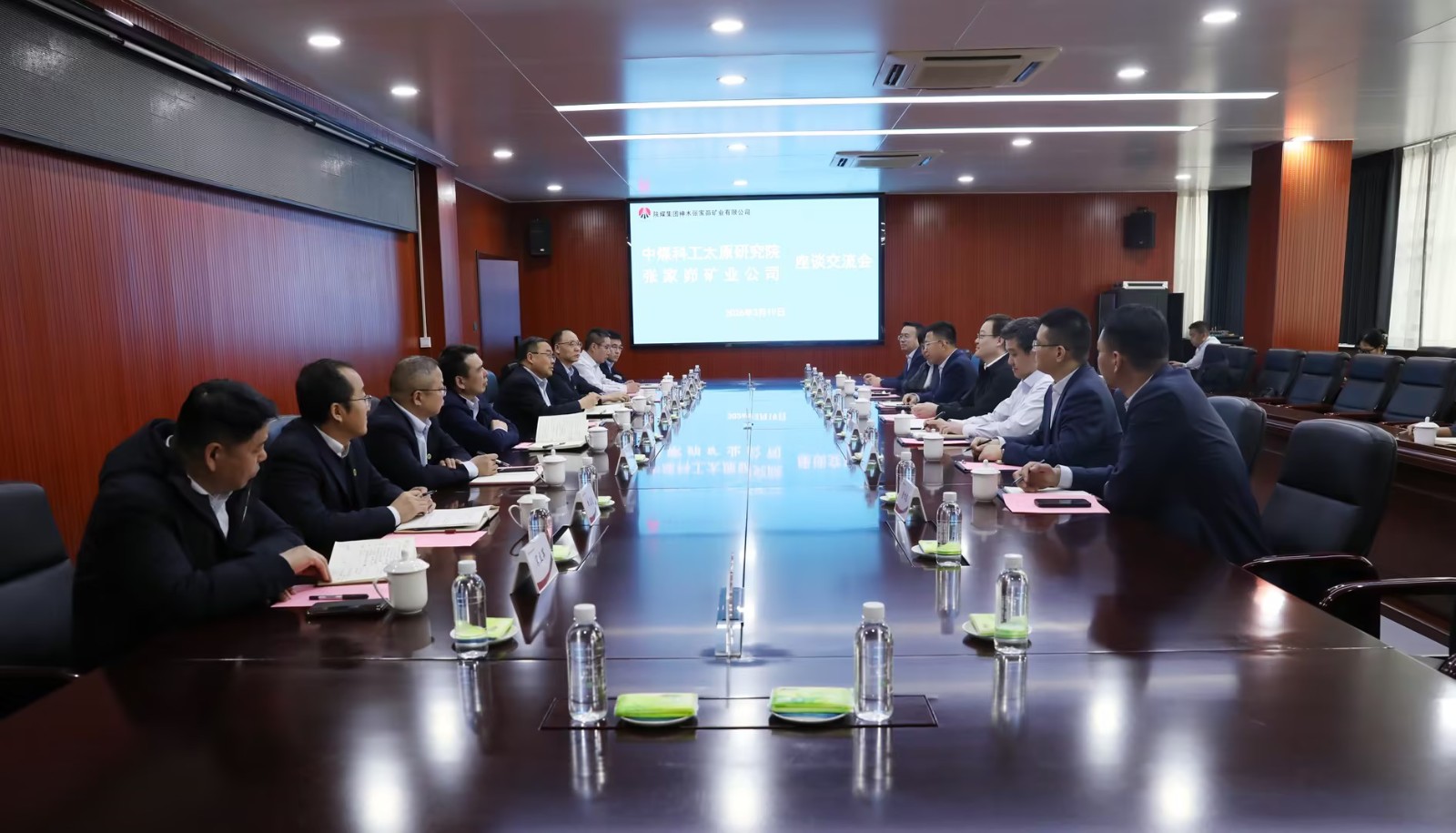 123e265a-cded-4fd3-b212-5871e7c02b5b.jpg