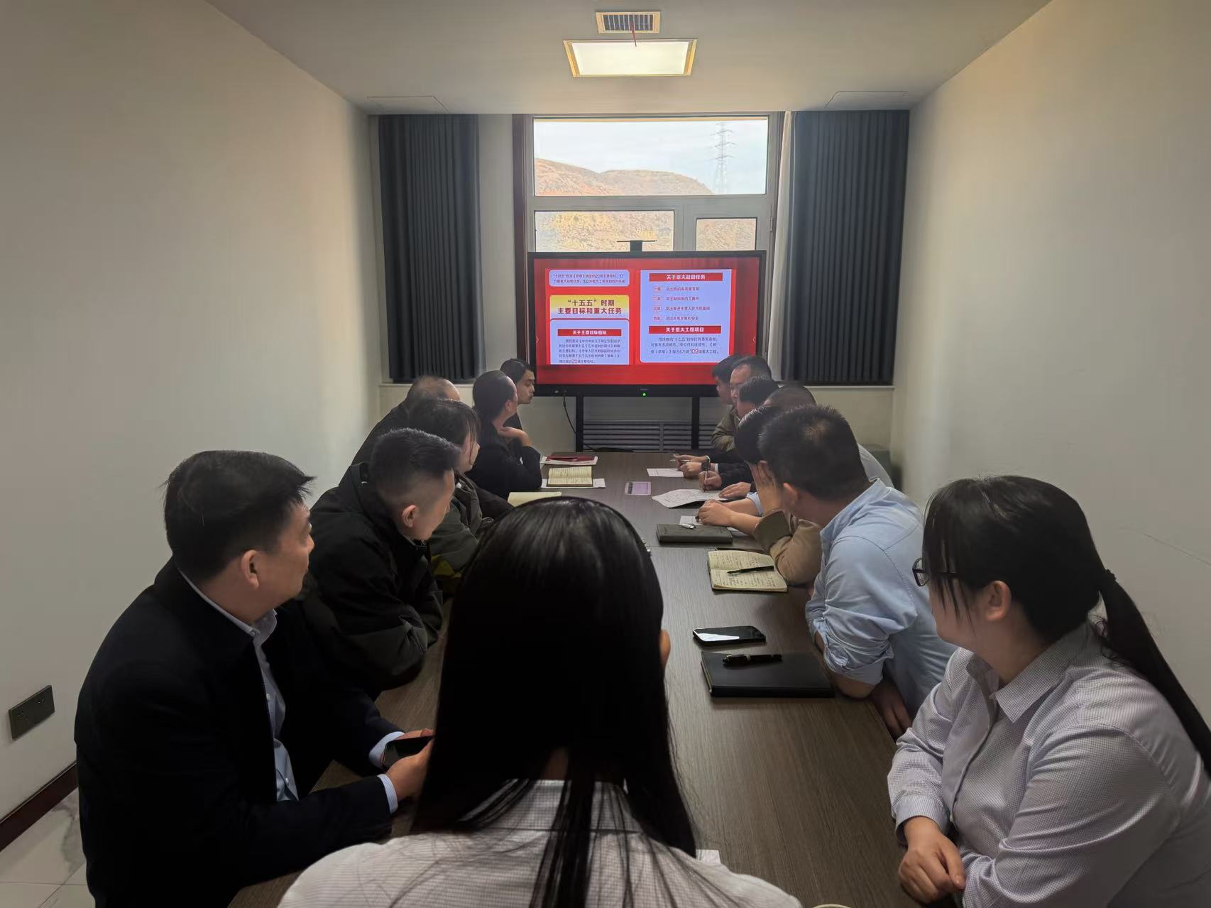学思践悟聚共识.jpg